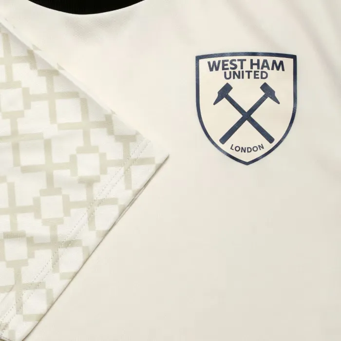 Women's West Ham United 2025/26 Third Pre Match Shirt - Image 2