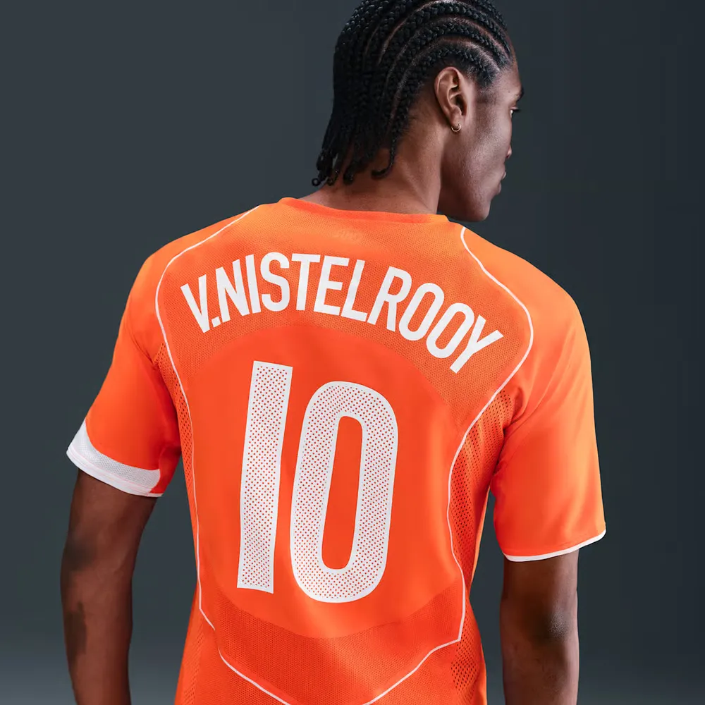 Men's Netherlands 2004 T90 Remake Shirt - V.NISTELROOY #10