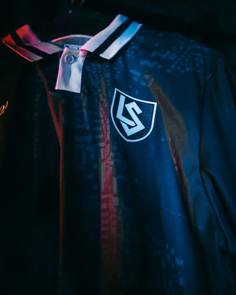 Kid's FC Lausanne-Sport 2024/25 Third Long Sleeve Shirt - Image 3