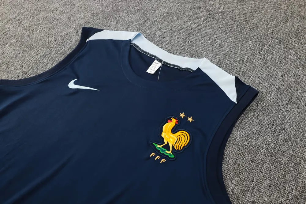 France Vest Track Suit 2024/25 MEN544 - Image 2