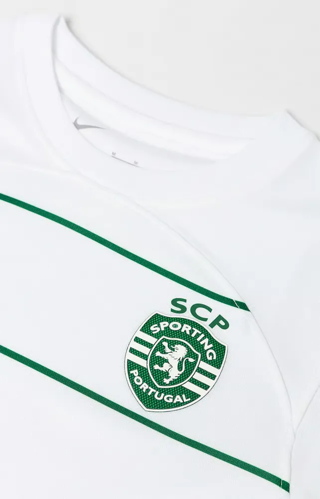 Kid's Sporting CP 2023/24 Away Shirt - Image 3