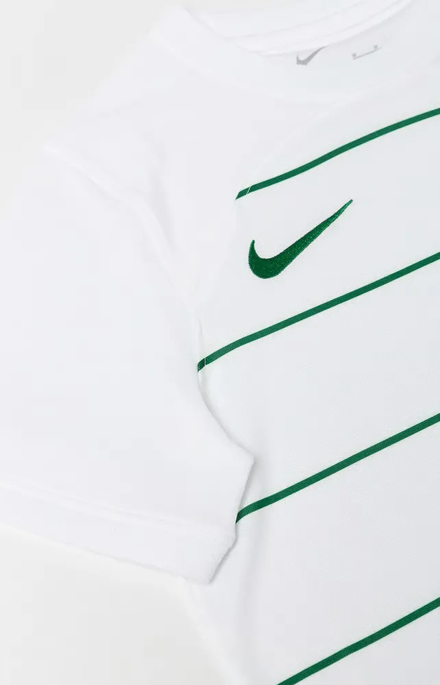 2564172_2816E0C2-CB26-59CF-D823-837DF2AC42B9