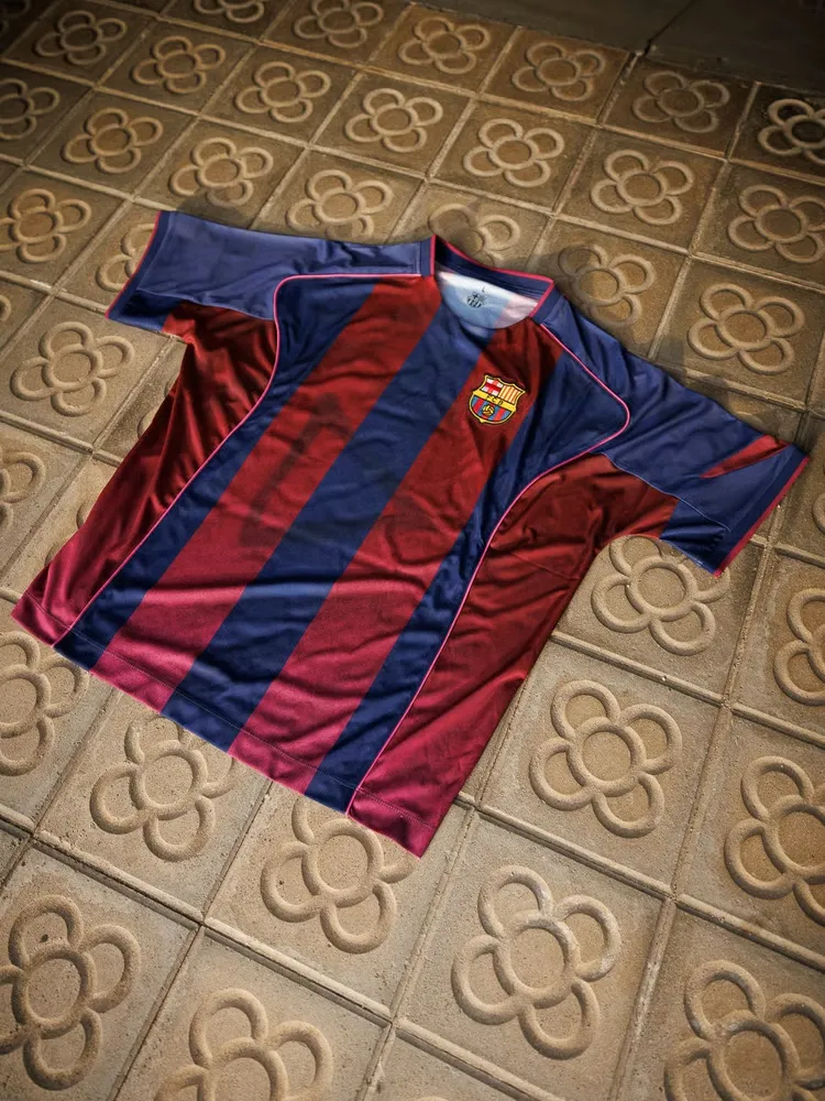 Men's Ed Sheeran x Spotify x FC Barcelona 2004/05 Home Retro Shirt - Image 4