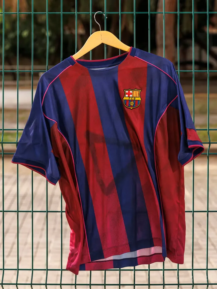 Men's Ed Sheeran x Spotify x FC Barcelona 2004/05 Home Retro Shirt - Image 6