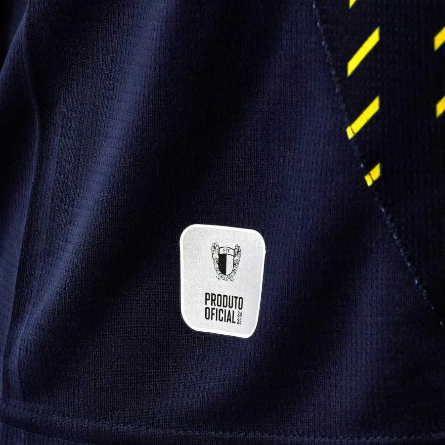 Kid's FC Famalicão 2024/25 Away Shirt - Image 2