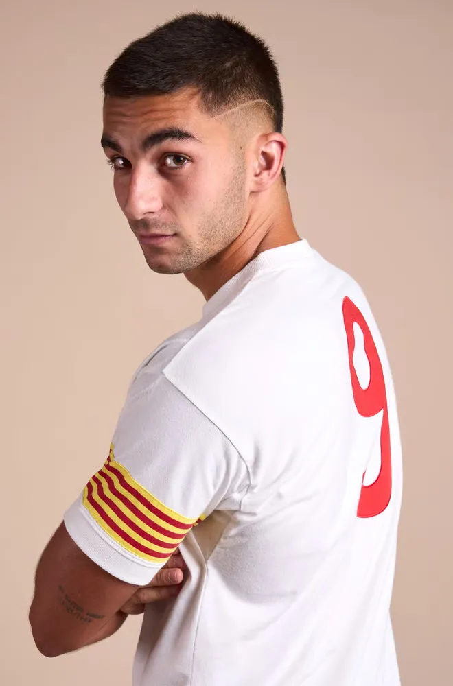 Women's FC Barcelona 70S Retro Johan Cruyff Shirt - Image 2